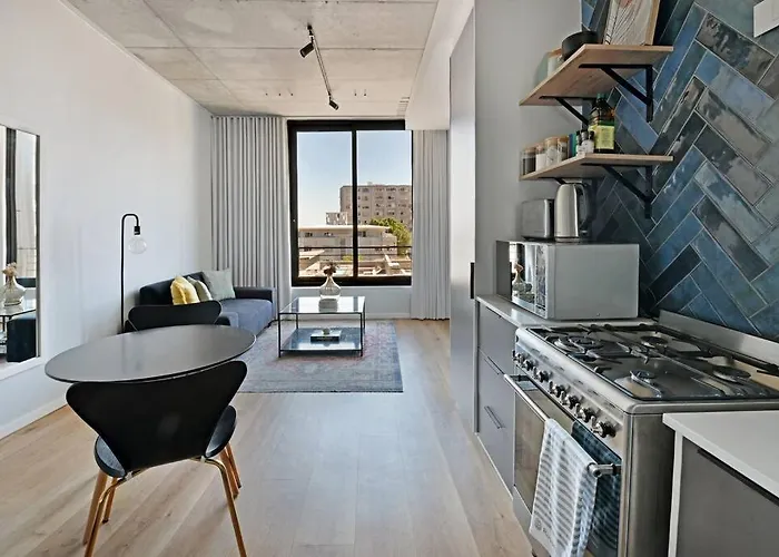 Sea Point Living With Rooftop Pool