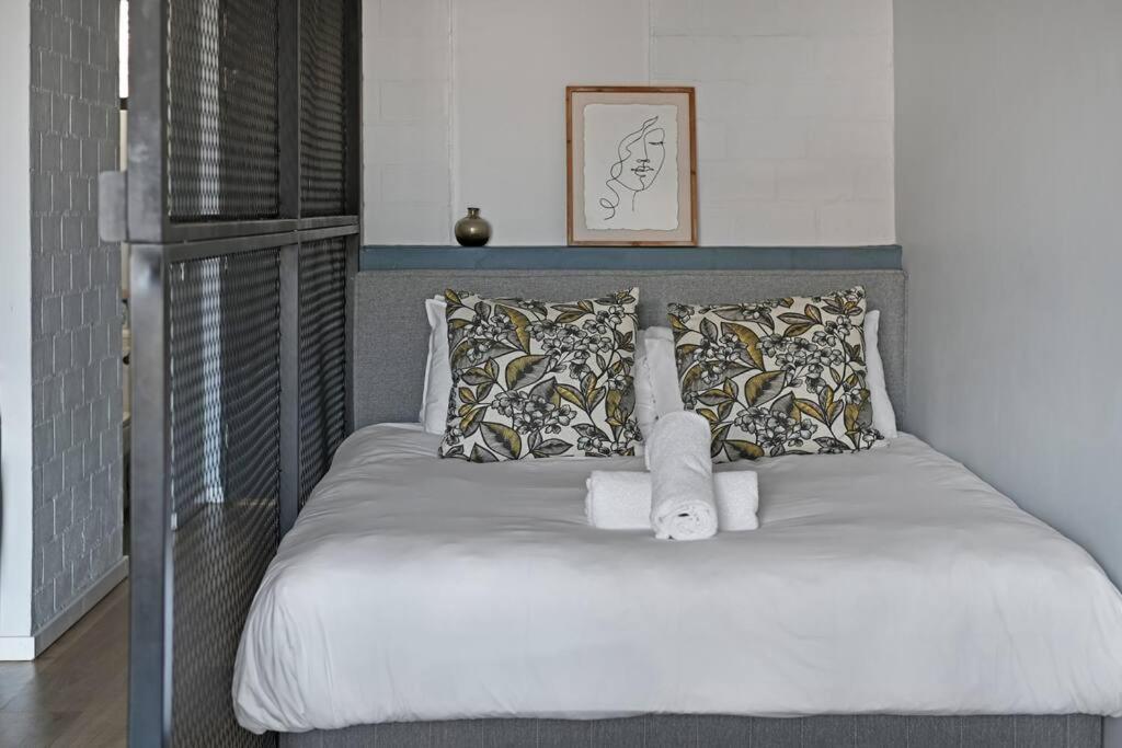 Sea Point Living With Rooftop Pool